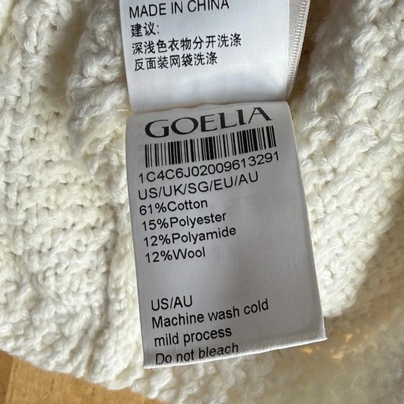 Goelia Round Neck Knitted Button-Up Cardigan - Picture 8 of 8